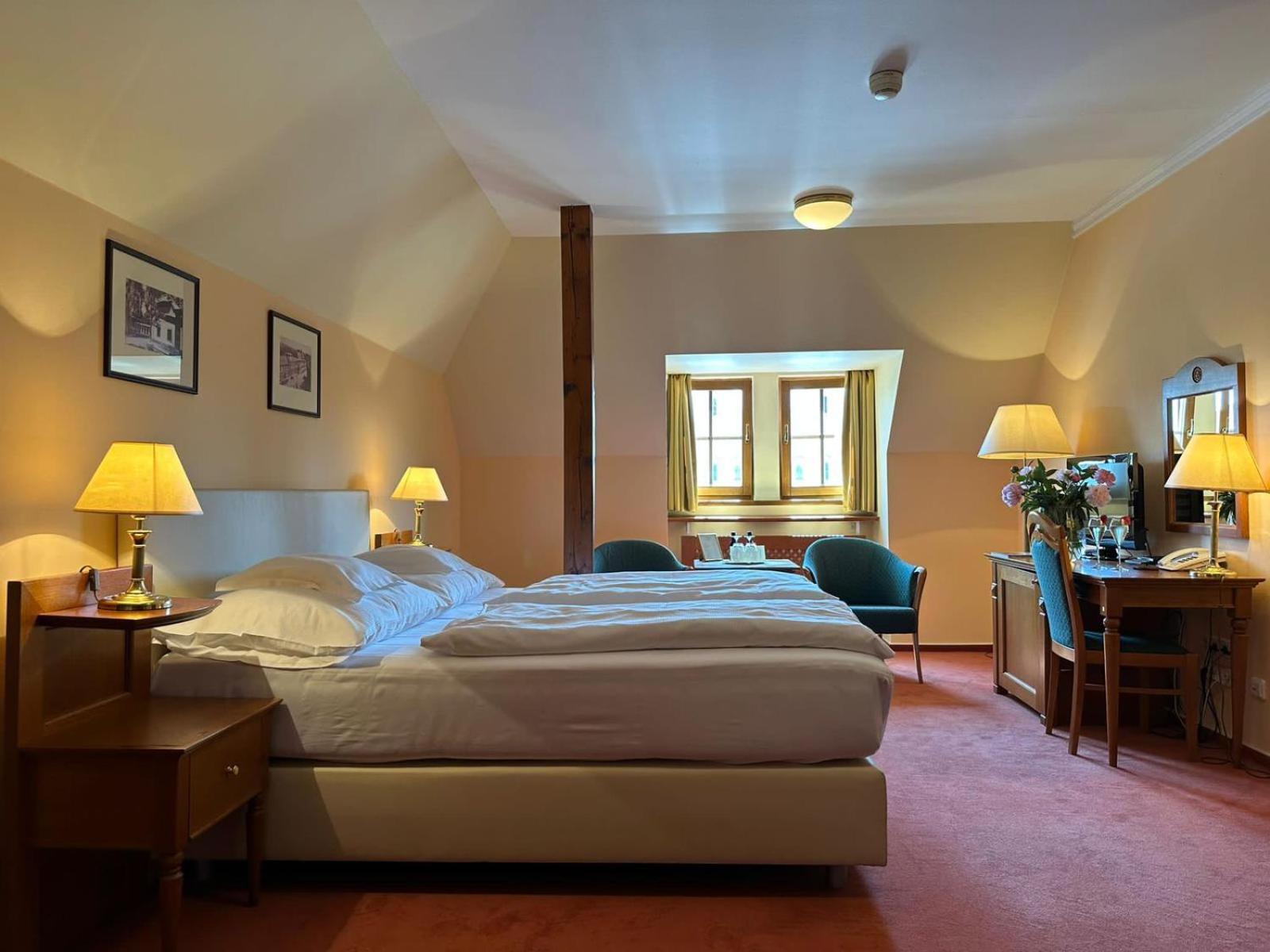 Hotel Slunce Uherske Hradiste Luaran gambar