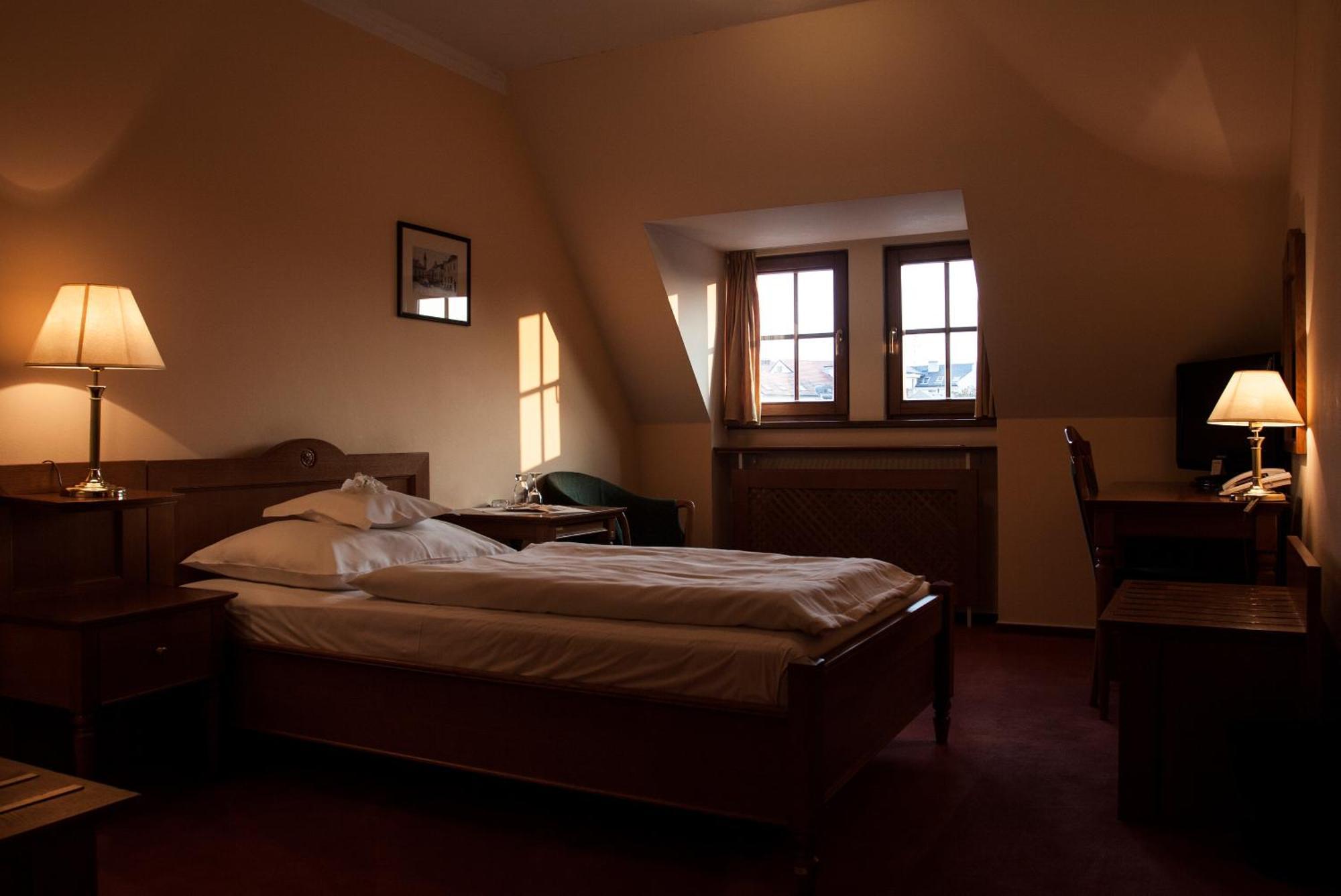 Hotel Slunce Uherske Hradiste Luaran gambar