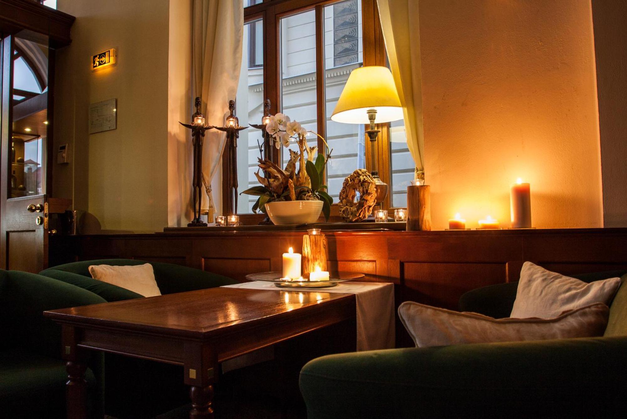 Hotel Slunce Uherske Hradiste Luaran gambar