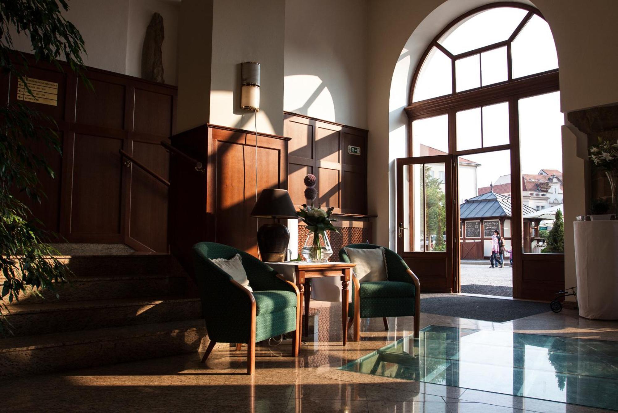 Hotel Slunce Uherske Hradiste Luaran gambar