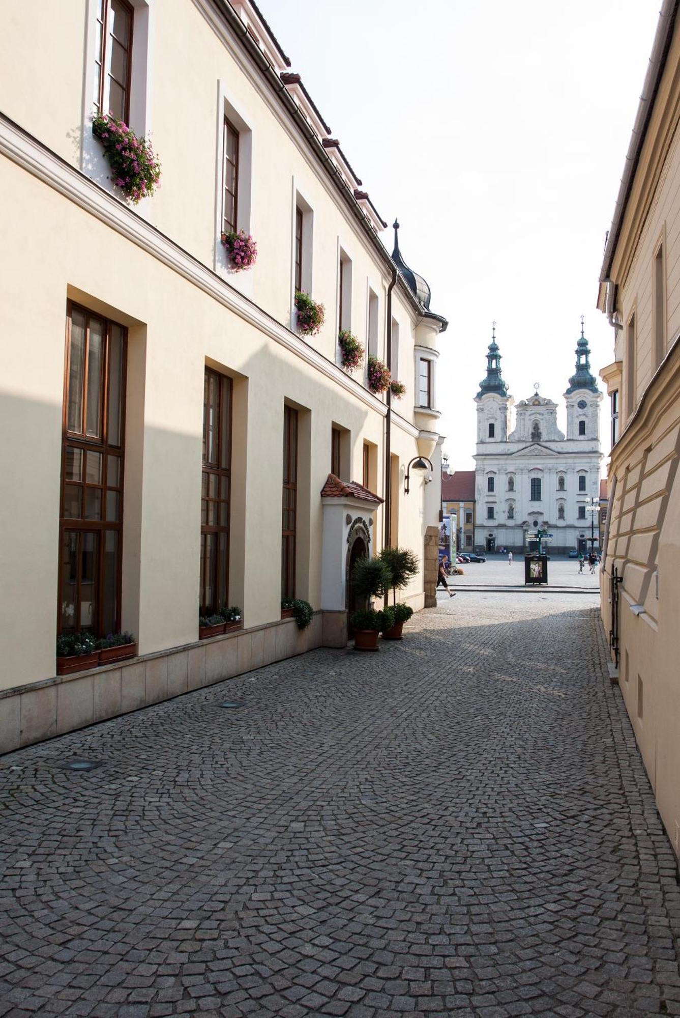 Hotel Slunce Uherske Hradiste Luaran gambar