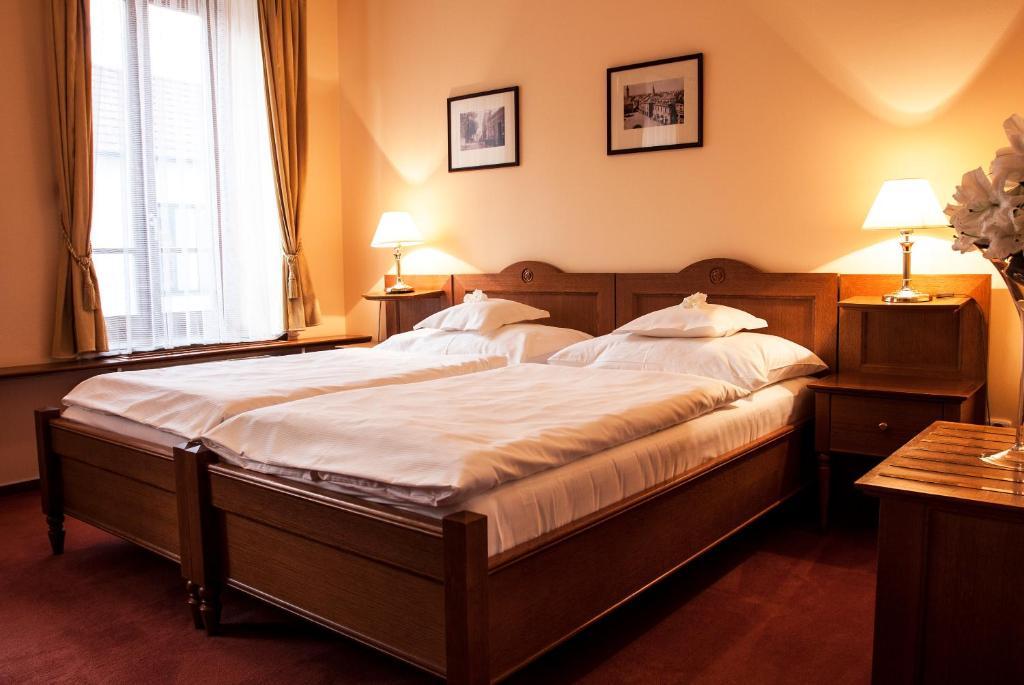 Hotel Slunce Uherske Hradiste Bilik gambar